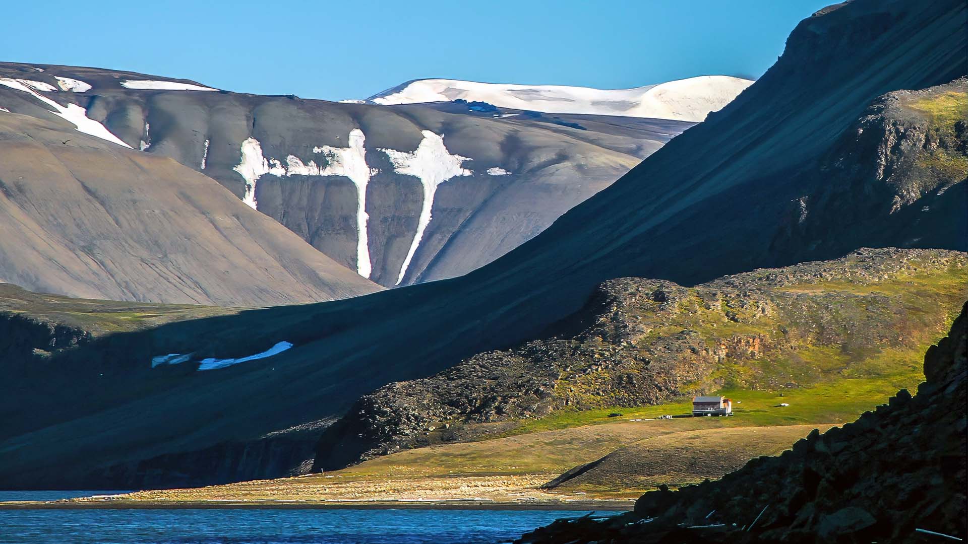 Longyearbyen to Reykjavik